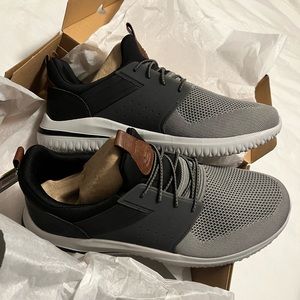 Brand new sketchers men’s shoes